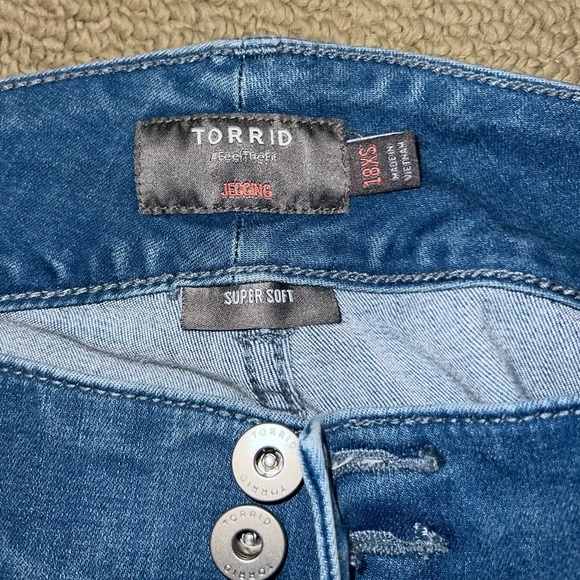 TORRID SZ18 xtra short skinny jegging - Picture 5 of 8